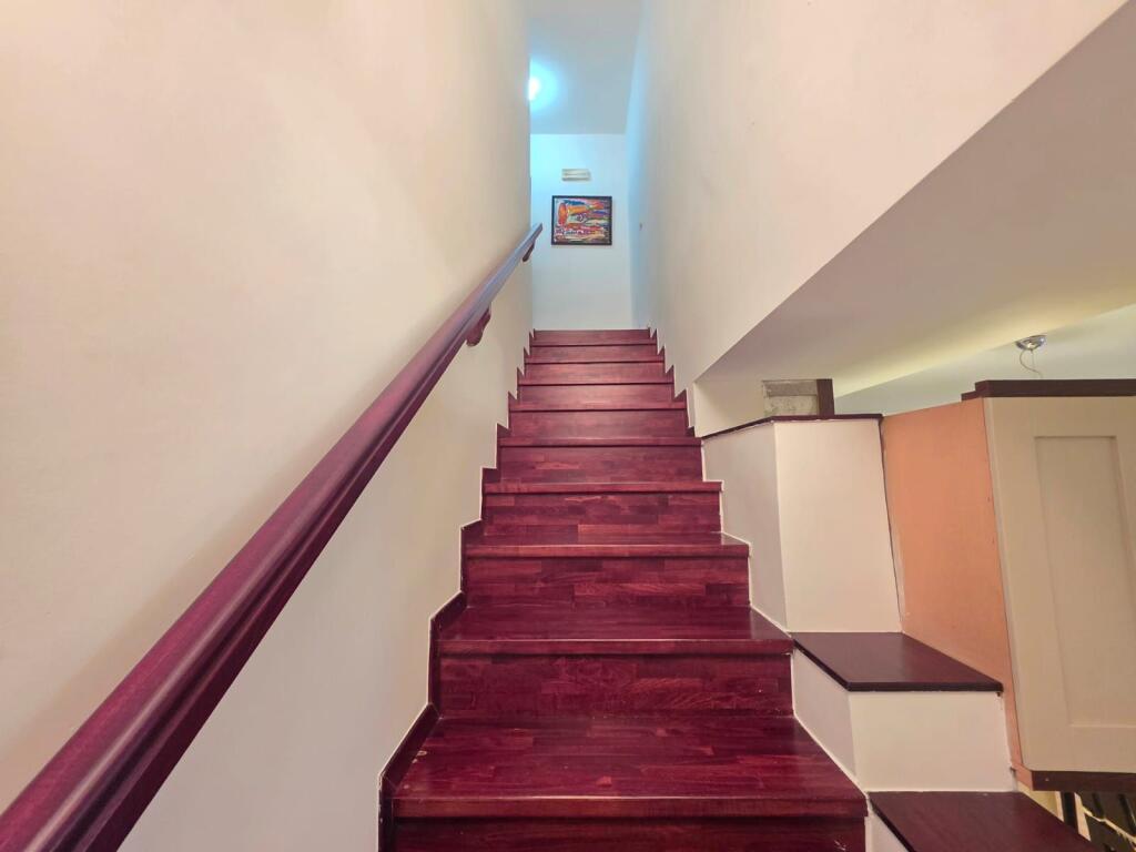 🏠Duplex for rent: 3+1+2wc (+ Balcony) 📍Res. Kodra e Diellit 1| 850€/month🔥 Absolute Quiet   Q5503 M.Gj  Division data:  - 2 bedrooms - 1 room / studio - 1 living room + 1 kitchen - 2 toilets  - 1 corridor  - 1 balcony  ✅TOTAL AREA: 140m² ✅Net Area: 128m² ✅FLOOR: 3  ✅BUILDING FLOORS: 5 ✅New building: Yes ✅Orientation: SW ✅ELEVATOR: NO ✅MORTGAGE: Yes  The apartment is located at the beginning of Residence Kodra e Diellit 1, overlooking Tirana. Very preferred location and absolute quiet.  • Large and bright space • Chiller system • Functional chimney • Dishwasher  • Air conditioner in every room  Price: 850€ net  *Advance payment (GUARANTEE WITH OWNER): 3 months  Tel / Whatsapp : 