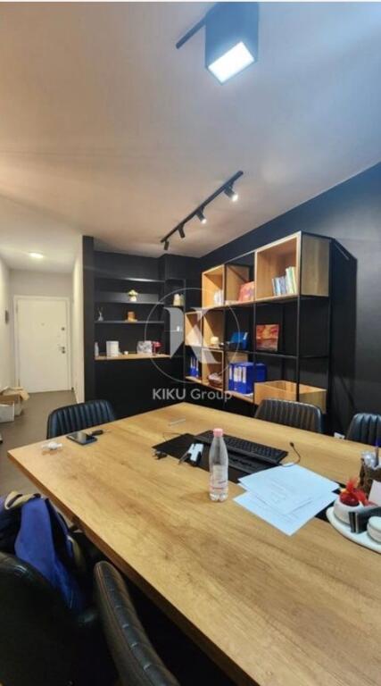 Ambjent me qera,prane le bon rruge e kosovareve,800 euro