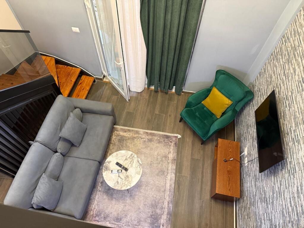 Duplex 1+1, arredato, via Elbasan, prezzo 550 euro