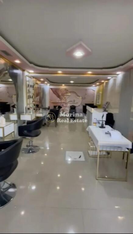 Business Premises/shop for sale, on Ndre Mjeda Street, 177000 Euro