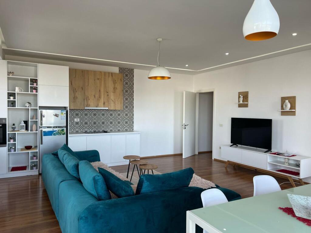 Apartament me qera 2+1 ne Astir