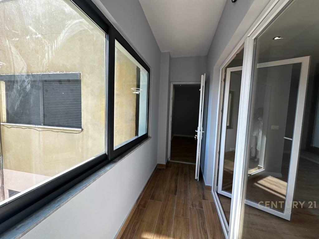 Shitet Apartament 1+1 – 5 Maji, Tiranë!