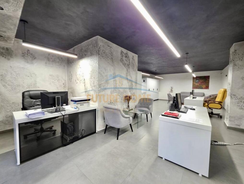 Rent, Commercial Space near Former Exhibition!