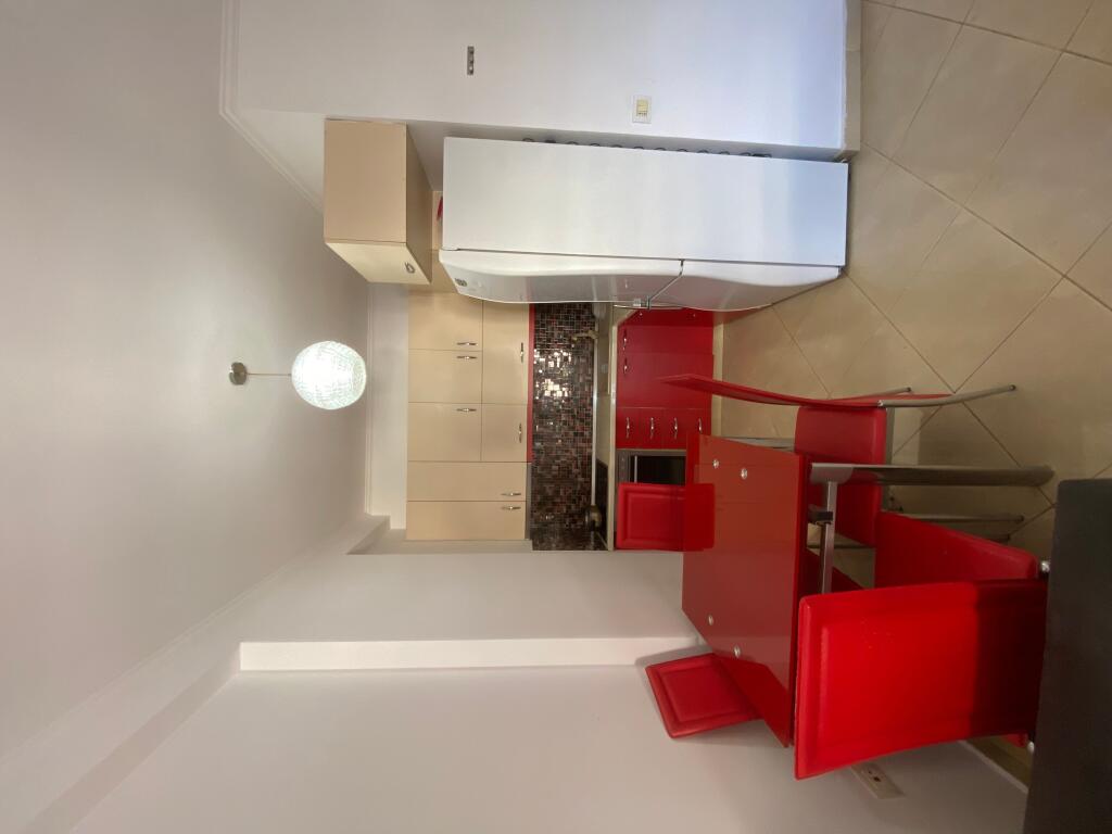 1+1, arredato a eja studio a astiir, prezzo 98 milioni