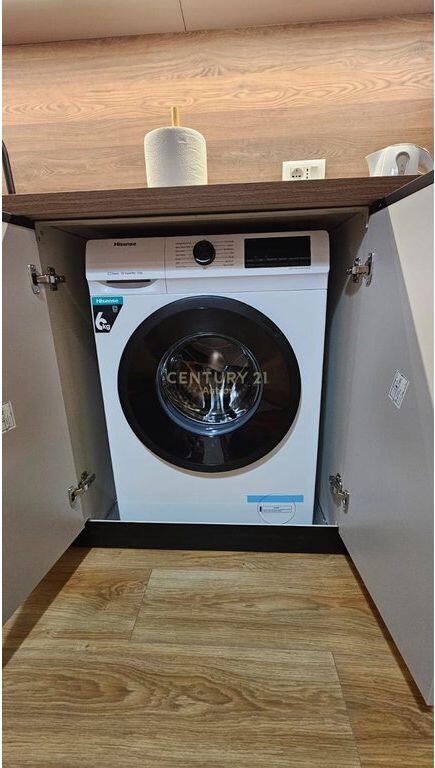 JAPIM ME QIRA APARTAMENT 2+1+2,RRUGA FROSINA PLAKU! 600 € /Muaj