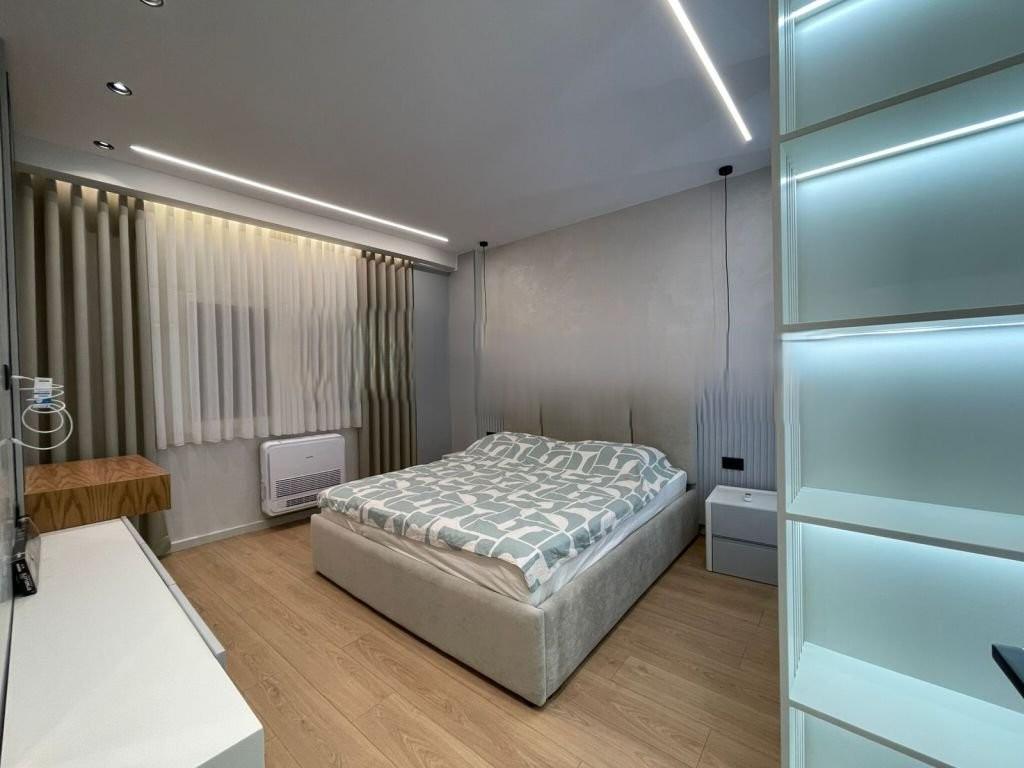 Appartamento 1+1 con posto auto in affitto nella Residenza Lake Land a Farkë, Tirana! 800 € /Mese