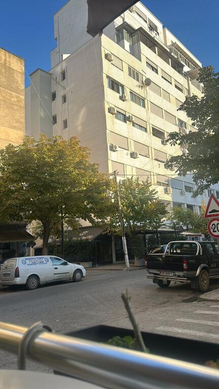 OCCASIONE 🔥 🏡 VENDESI 2+1+2 con due balconi 📍ASILO SOTIR NOKA QUARTIERE 6📲