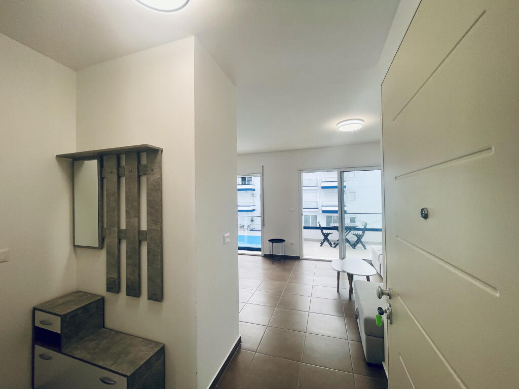 Appartamento NUOVO molto spazioso con vista mare