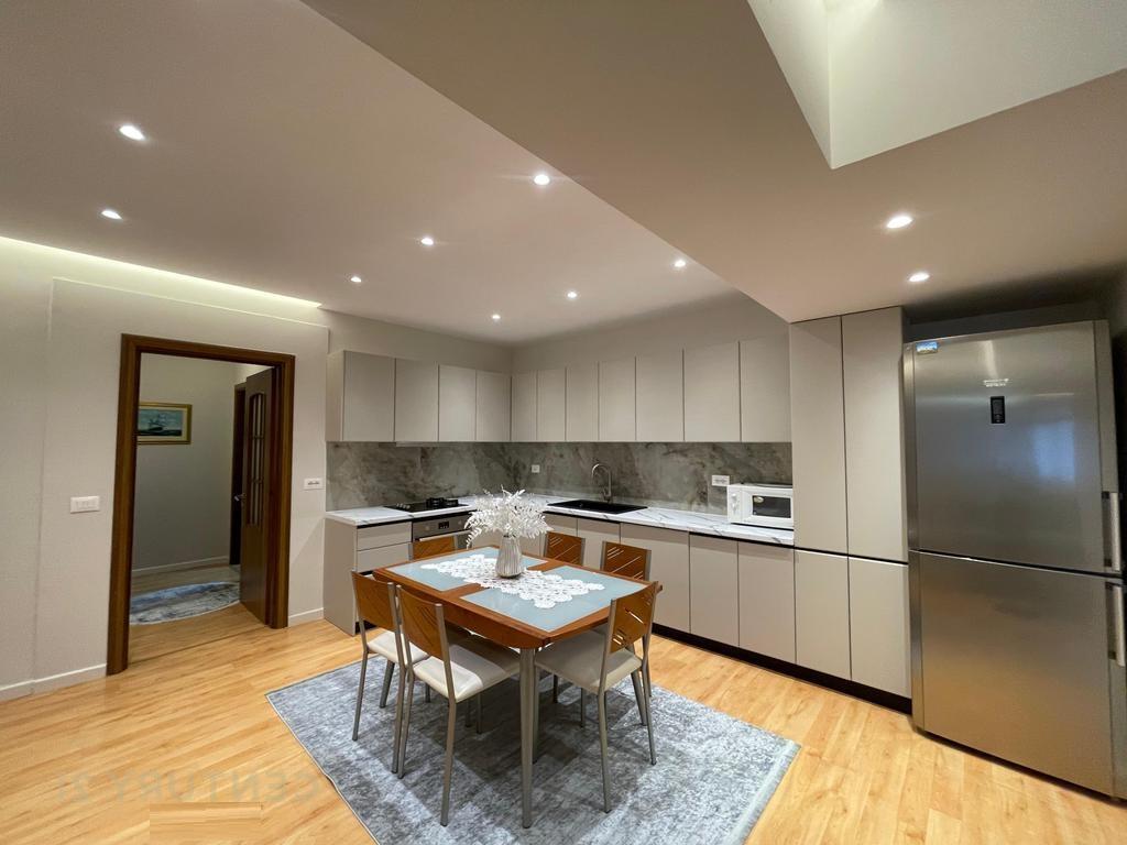 Apartament 2+1 per qira ne Bllok