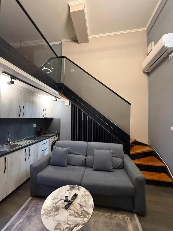 Duplex 1+1, arredato, via Elbasan, prezzo 550 euro