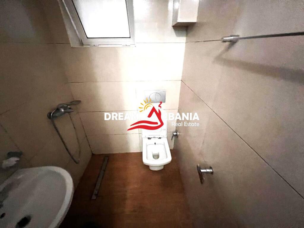 Garsoniere ne shitje ne rrugen Ferit Xhajko, prane Ish Restorant Durresit ne Tirane(ID 4109115)