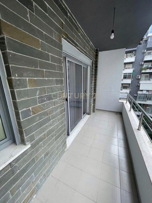 Shesim Super Apartament 2+1+2 në Astir