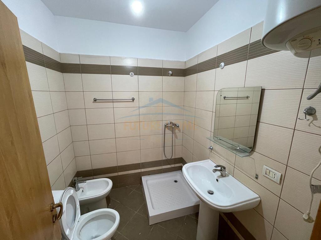 Shitet Apartament 1+1, Kthesa e Kamzes