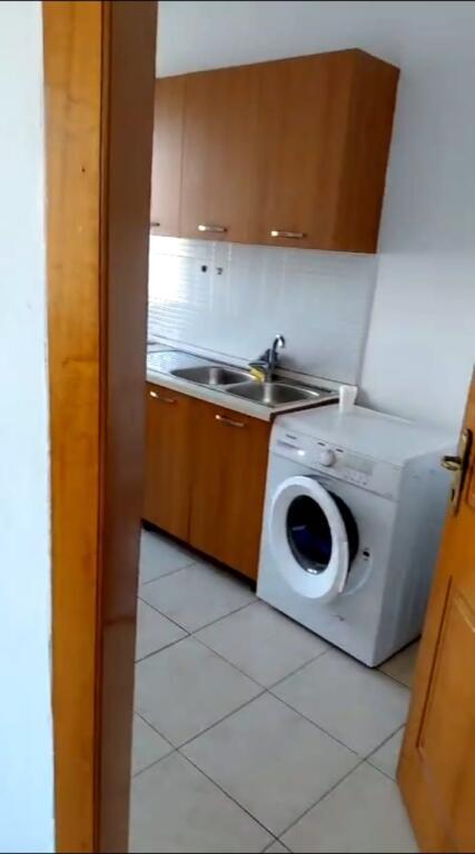 APPARTAMENTO 2+1. 30000 LEKE.CITTÀ STUDENTI