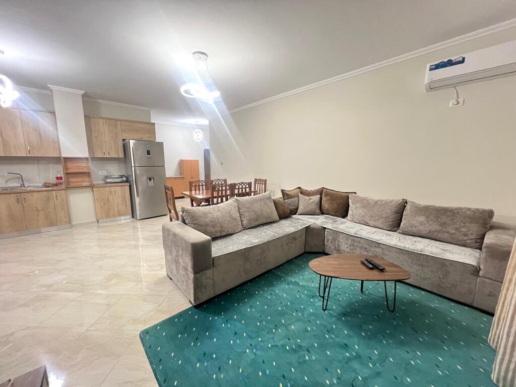 JEPET ME QERA APARTAMENT 2+1+2 FRESKU