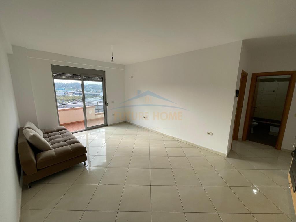 Shitet Apartament 1+1, Kthesa e Kamzes