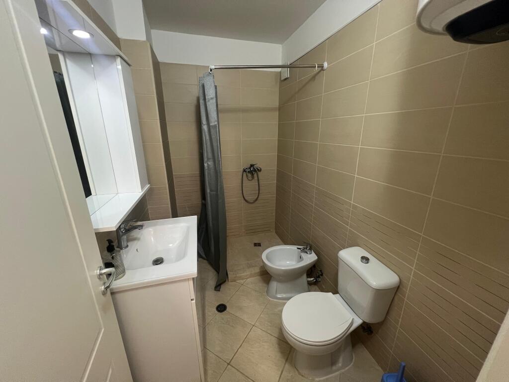JEPET ME QERA APARTAMENT 2+1+2 FRESKU
