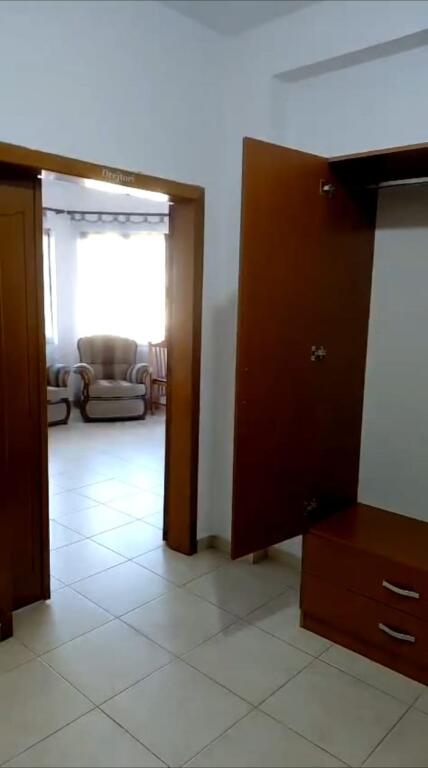 APPARTAMENTO 2+1. 30000 LEKE.CITTÀ STUDENTI