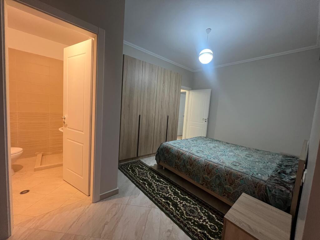 JEPET ME QERA APARTAMENT 2+1+2 FRESKU