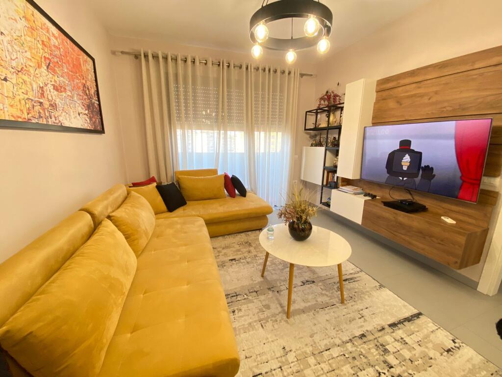 Apartament 1+1 me qira tek Stadiumi Dinamo