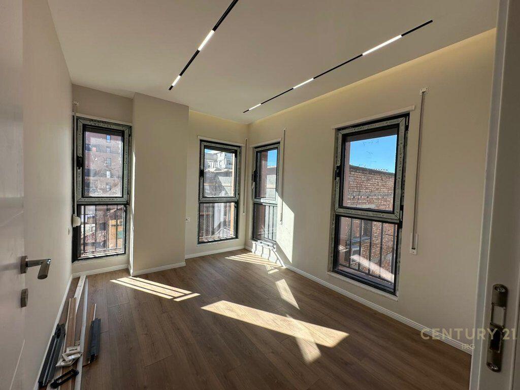 Appartamento 2+1 vicino alla Scuola Rossa!