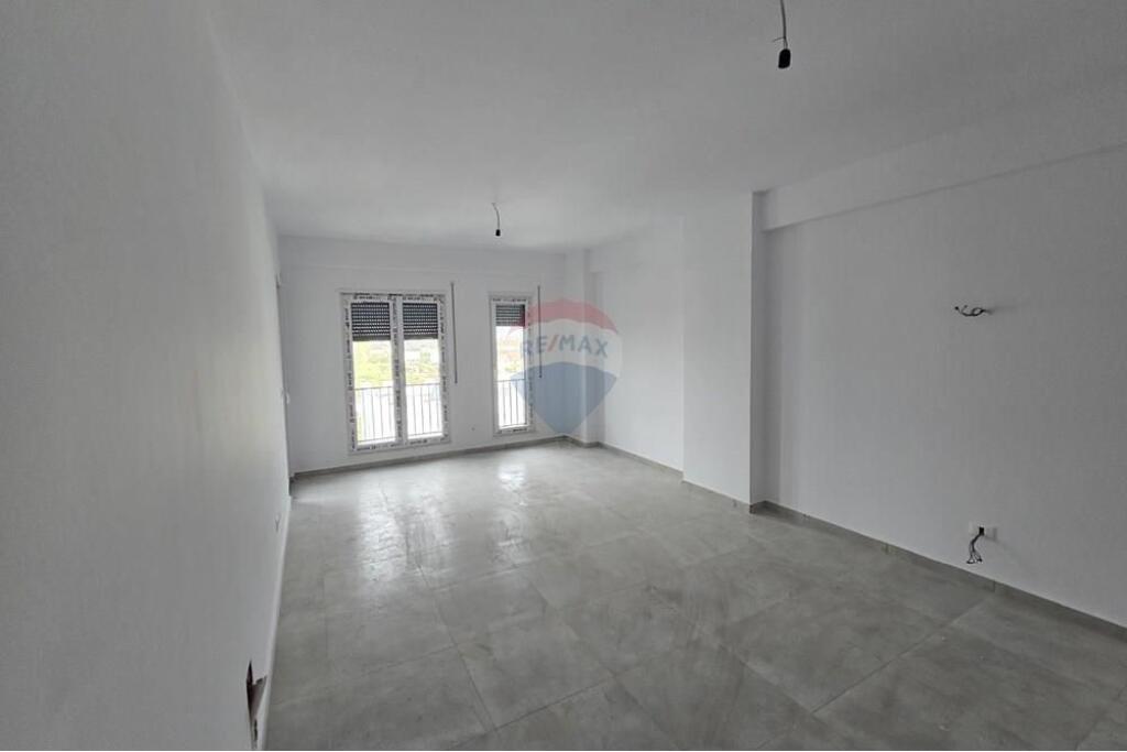 Apartament ne shitje 2+1+2 ne Kamez !
