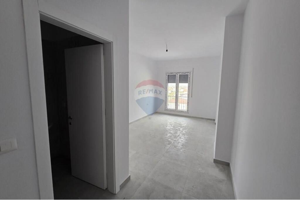 Apartament ne shitje 2+1+2 ne Kamez !