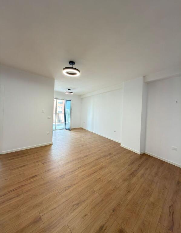 Shitet Apartament 2+1+parkim në Astir (kompleks i ri)