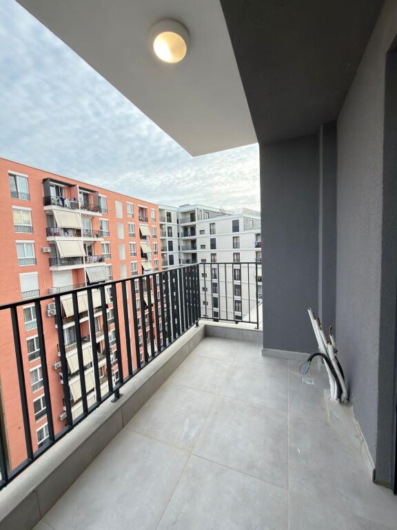 Shitet Apartament 2+1+parkim në Astir (kompleks i ri)