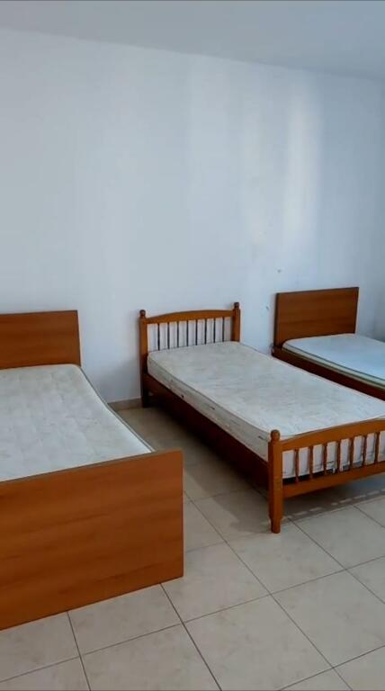 APPARTAMENTO 2+1. 30000 LEKE.CITTÀ STUDENTI