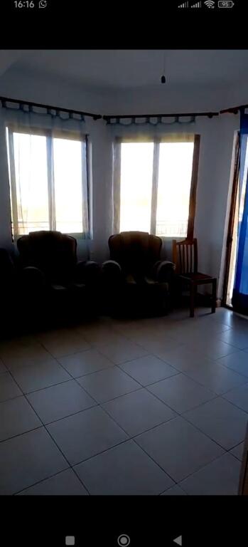 APPARTAMENTO 2+1. 30000 LEKE.CITTÀ STUDENTI