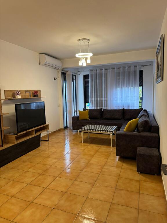 Apartament me qera 2+1 Yzberisht