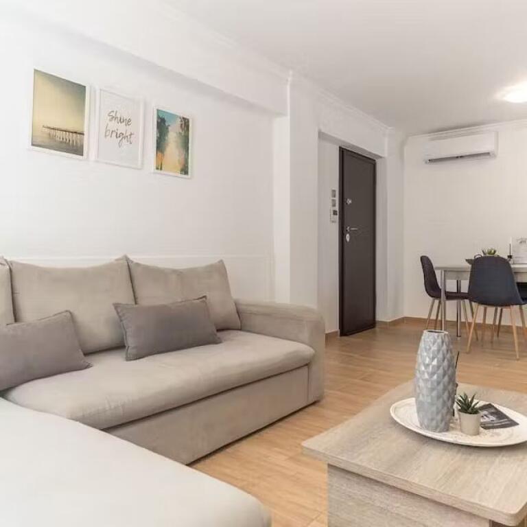 Apartament me qera 1+1 tek Rruga e Kosovareve (ID B2101321) Tirane
