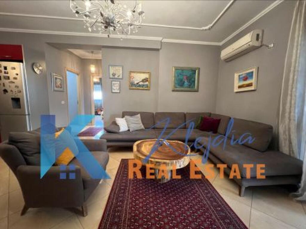 Apartament 2+1+2 me qira te Kodra e Diellit, afer market Aldi