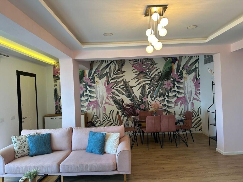 🏡 Appartamento 1+1 in vendita a Saranda con vista mozzafiato sul mare 🌊 e posto auto 🚗