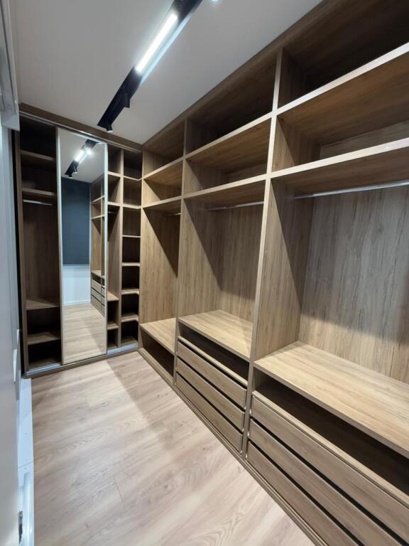 IN VENDITA, APPARTAMENTO 2+1, CAMPO D'AVIAZIONE, 265.000€