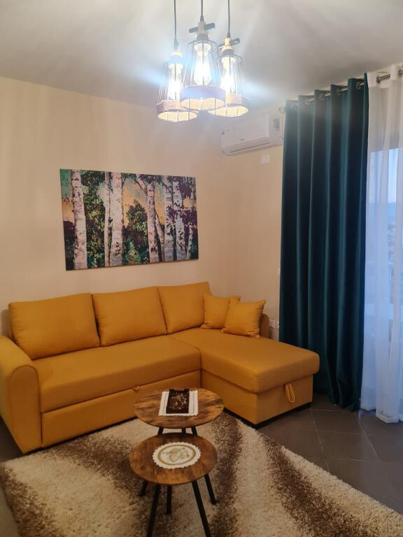 🏢In the Kristal Center area, near Bar Che Guevara, a furnished 2+1 apartment is for rent 500Euro