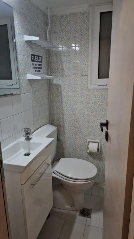 Dyqan me qera ne Xhamllik (ID BD21755) Tirane