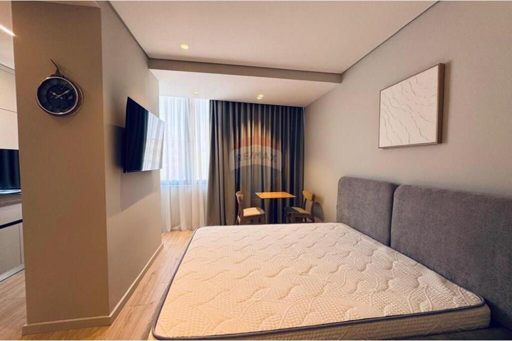 Three Studios for Rent at Pazari i Ri!