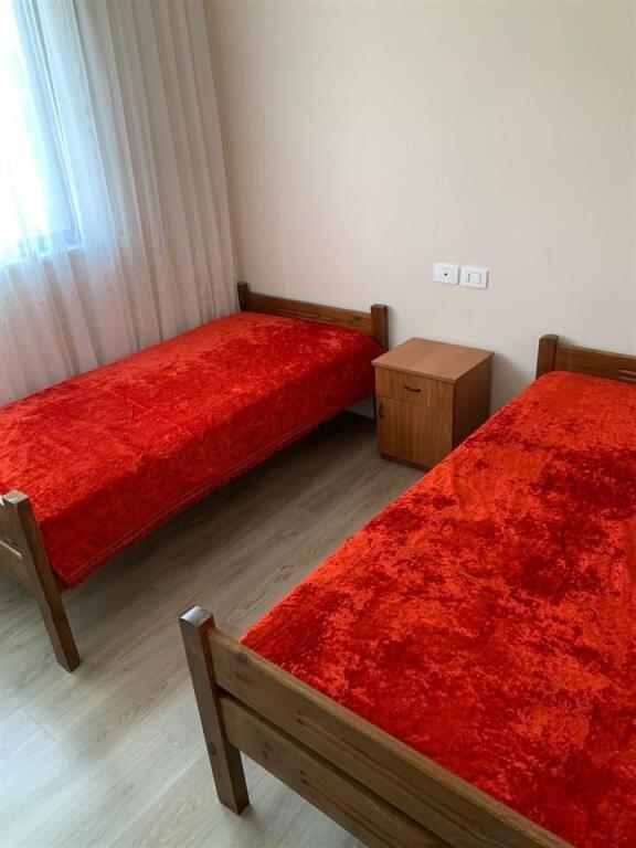 APARTAMENT ME QERA 2+1 21 DHJETORI 700 EURO