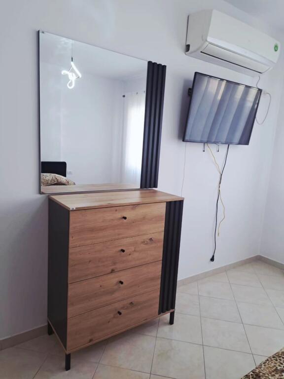 JEPET ME QIRA : Apartament 2+1+ 2/KOMPLEKSI MOLLA/ ASTIR