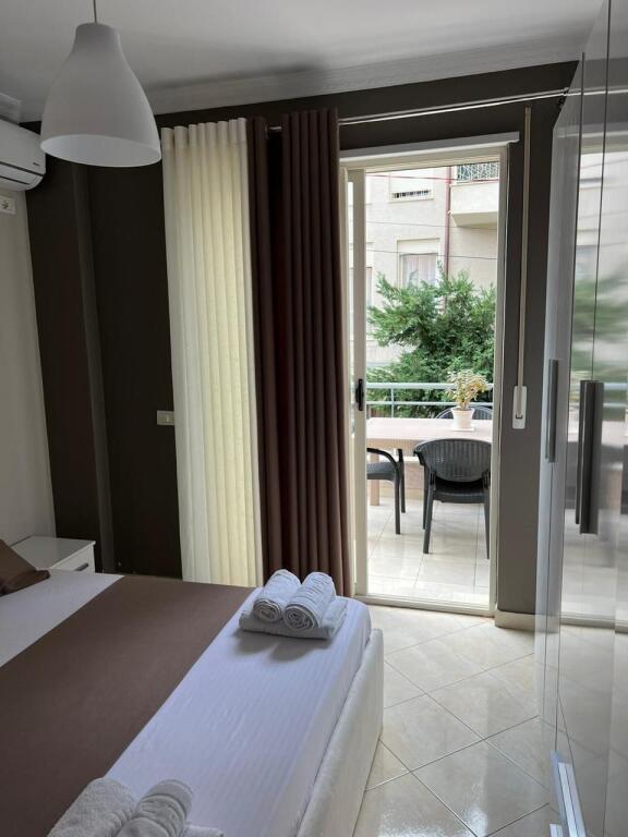 Apartament 1+1 per qira tek Liqeni i Thate