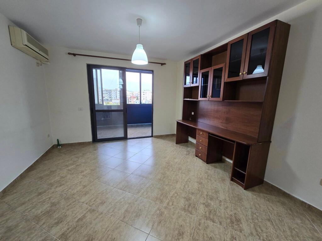 JEPET ME QIRA : Apartament 2+1+ 2/BLV "ZHAN DARK