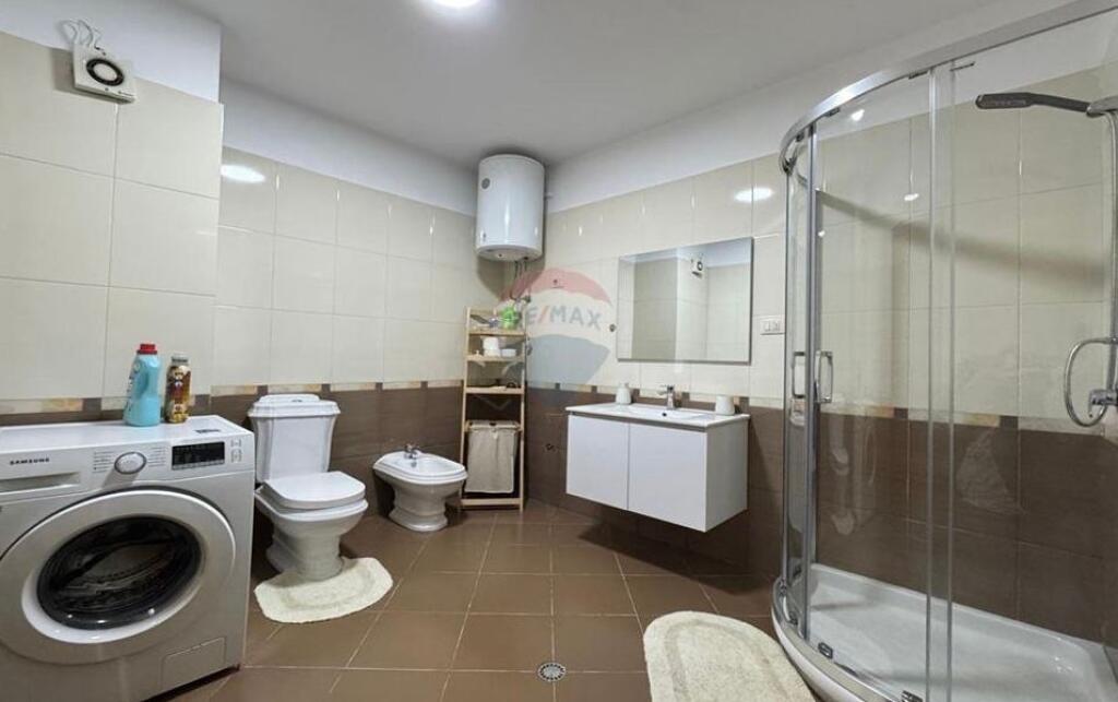 Rent/ Apartment 1+1, Kavajes Street!