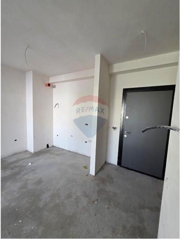 FOR SALE 1+1 APARTMENT Near Nene Tereza hospital