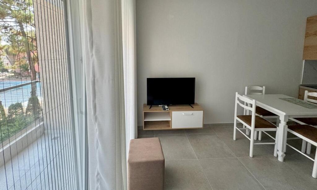Apartament 1+1 per Qera ne Golem, Durres