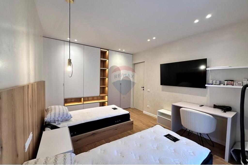 Vilë - Për Qira - Colombo 2, Tiranë