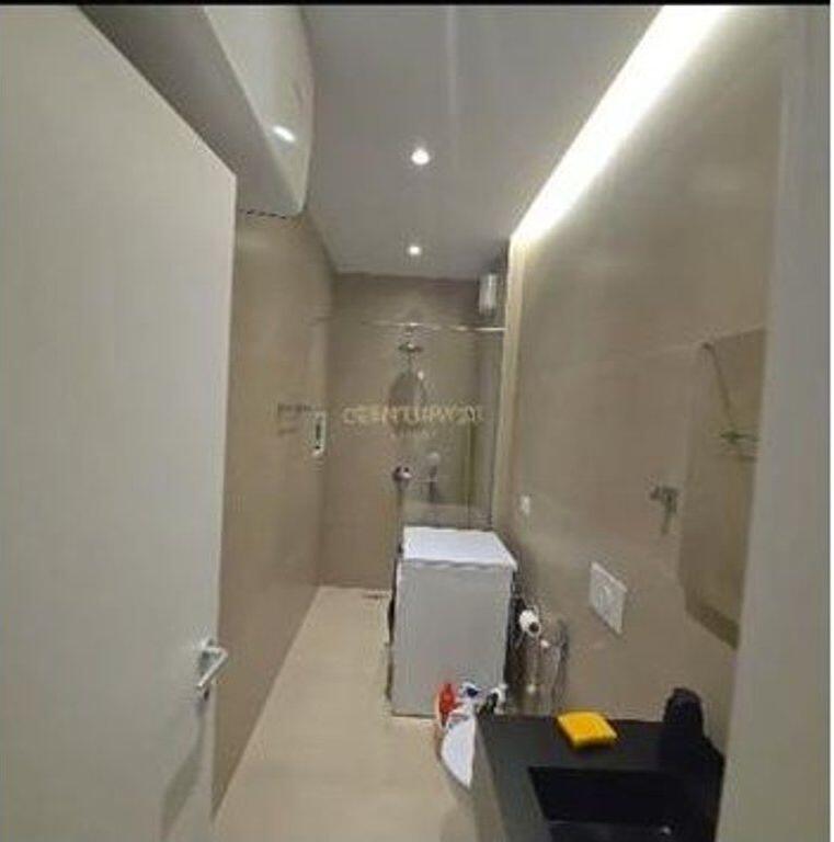 Jepet me qira 2+1+post parkimi prane Hipotekes 750 € /Muaj