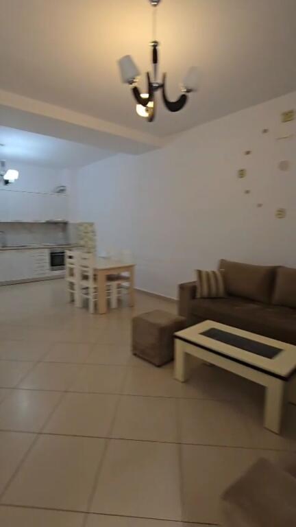 Affittasi appartamento 2+1 al Complesso "Golden Park"