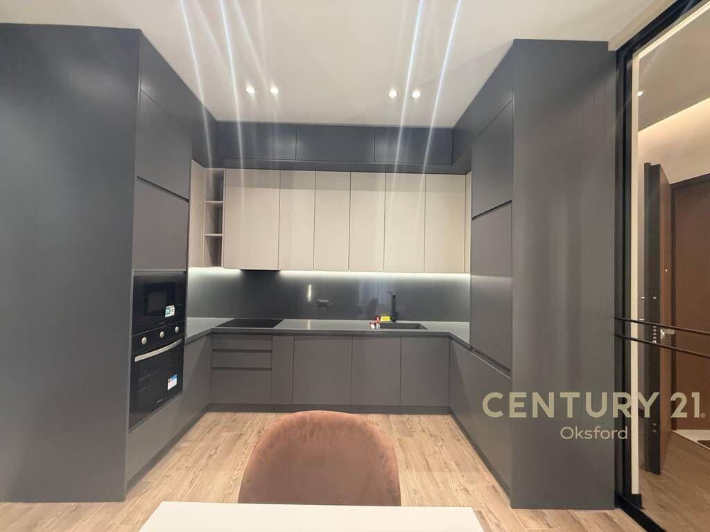 Apartament per qira 1+1+post parkimi i mobiluar, tek Kompleksi "Deliorgji"!
